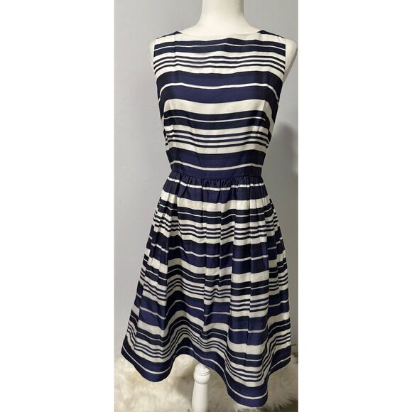 Lilly Pulitzer Eryn 100% Silk nautical stripped full skirt Feminine dress 8 - Picture 2 of 9